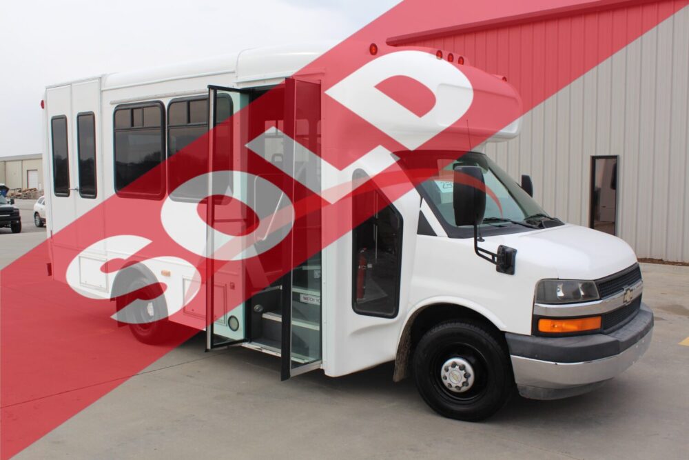2008 Chevy Supreme 8 Passenger +2 Wheelchair - 2800