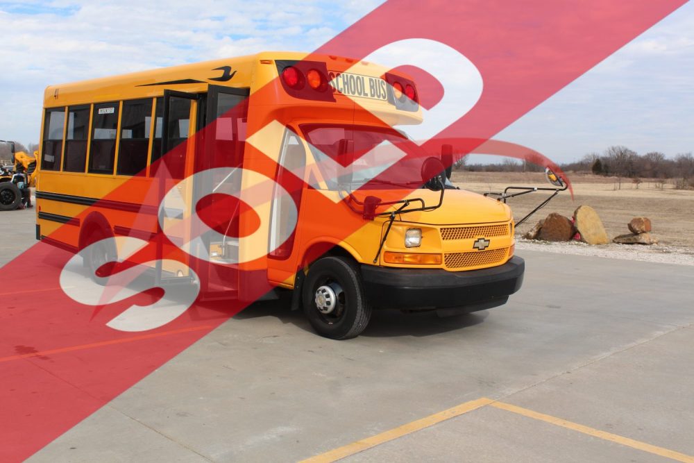 2015 Chevy Girardin 29-Pass