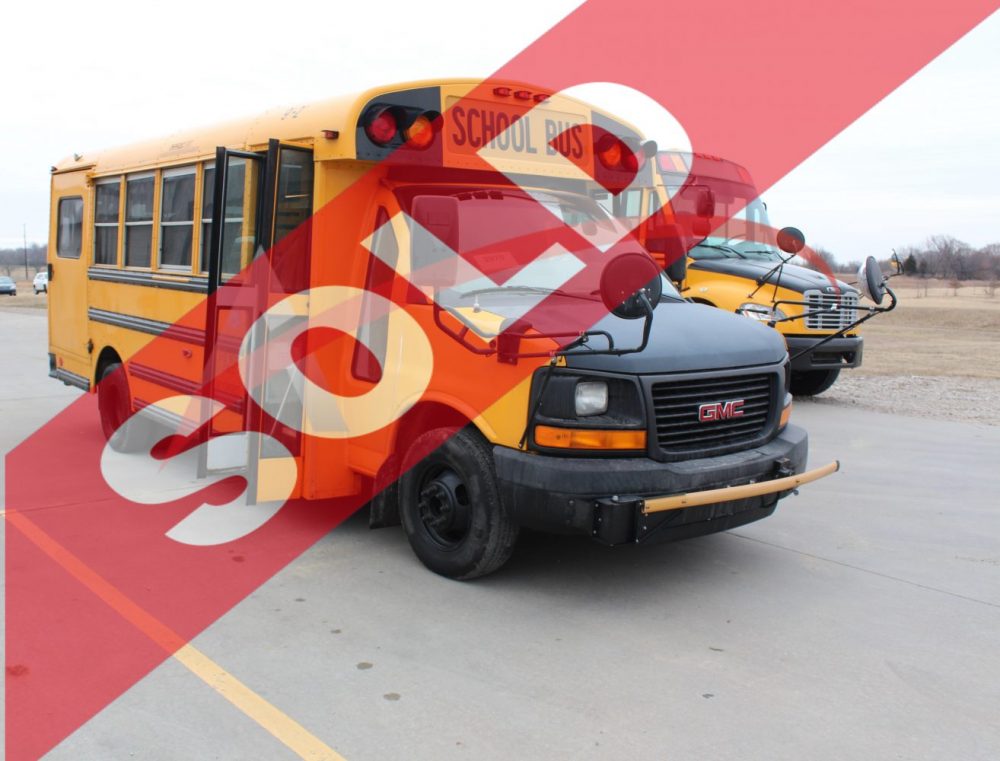 2014 Chevy Thomas Minotour 8 Passenger + 3 Wheelchair - 2970