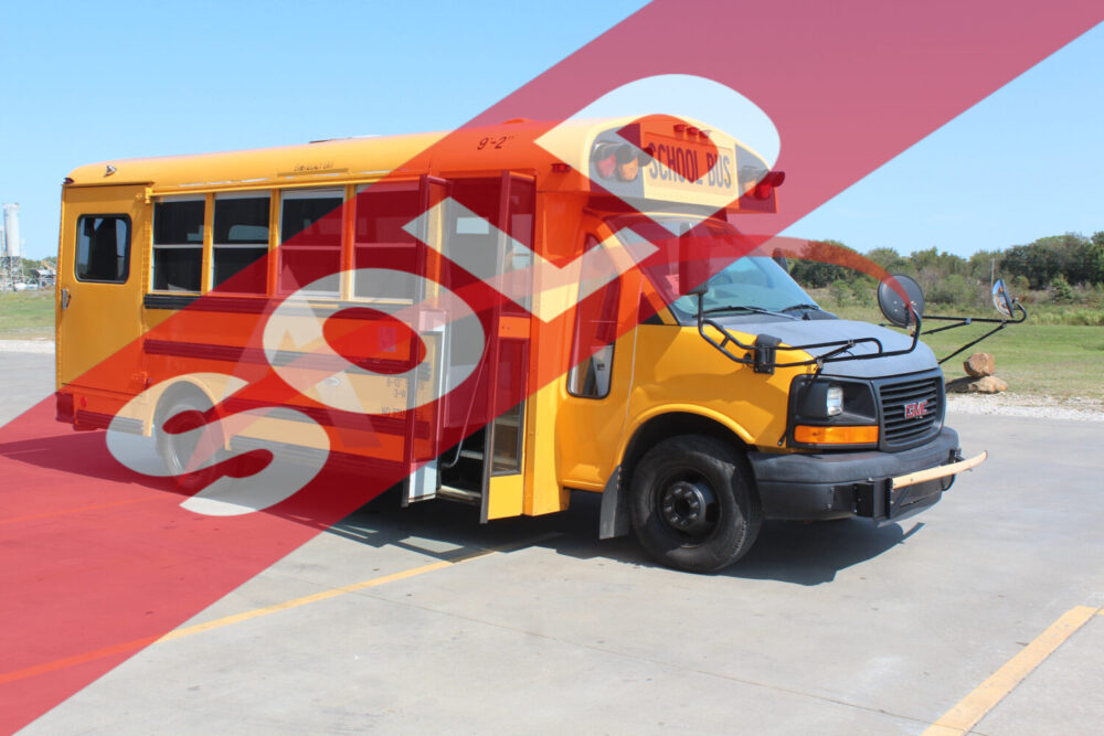 2014 Chevy Thomas Minotour 4 Passenger + 3 Wheelchair - 2971