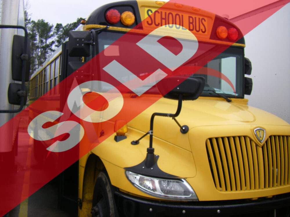 2014 International CE 72 Passenger - GAG11