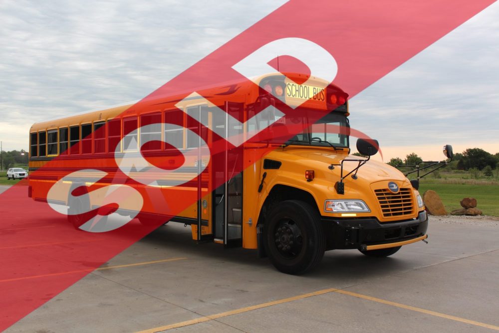 2016 Blue Bird Vision 71 Passenger - 3061