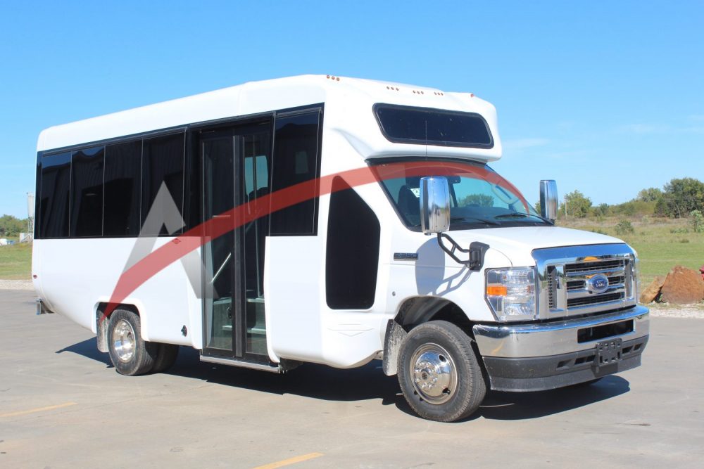 2024 American VIP Pro 14 Passenger - 3832