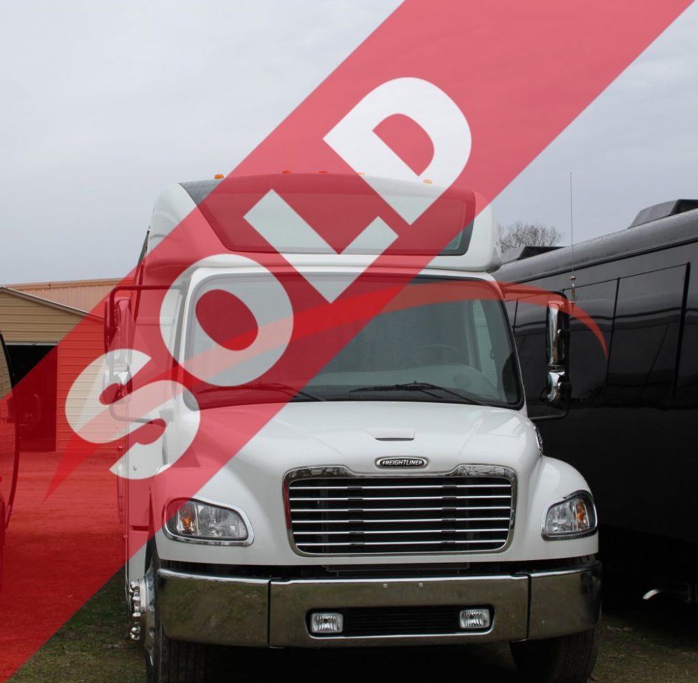 2020 American Dreamliner 35 Passenger - KAH1