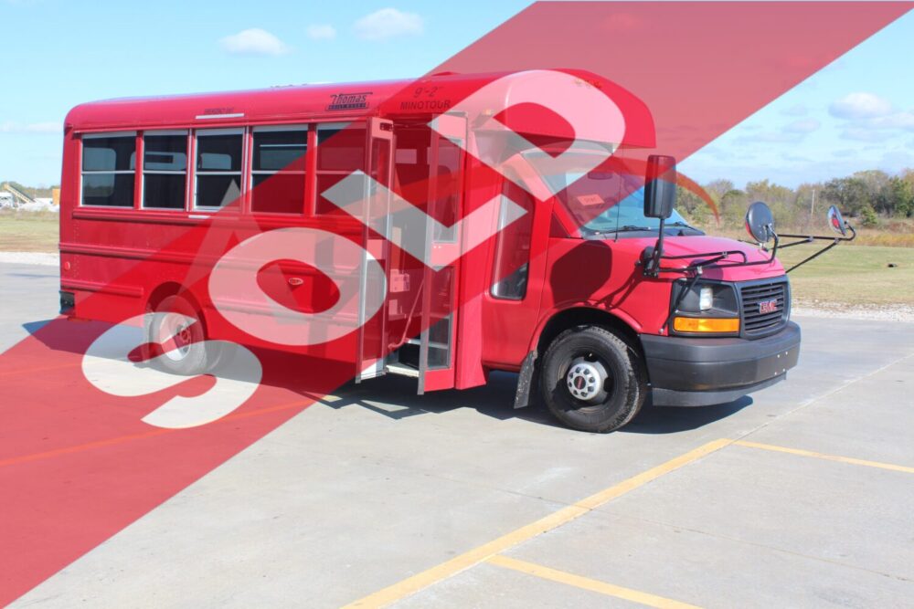 2017 Chevy Thomas Minotour 14 Passenger - 3141
