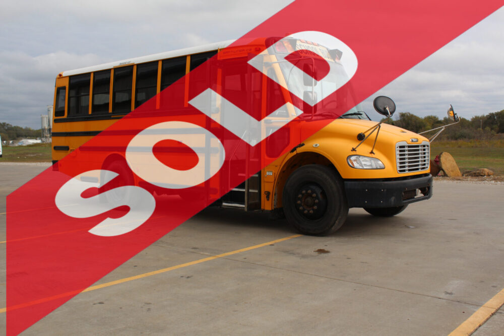 2015 Thomas Saf-T-Liner C2 47 Passenger - 3327