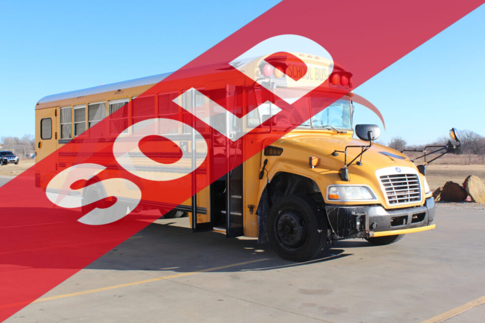 2013 Blue Bird Vision 24 Passenger + 3 Wheelchair - 3438