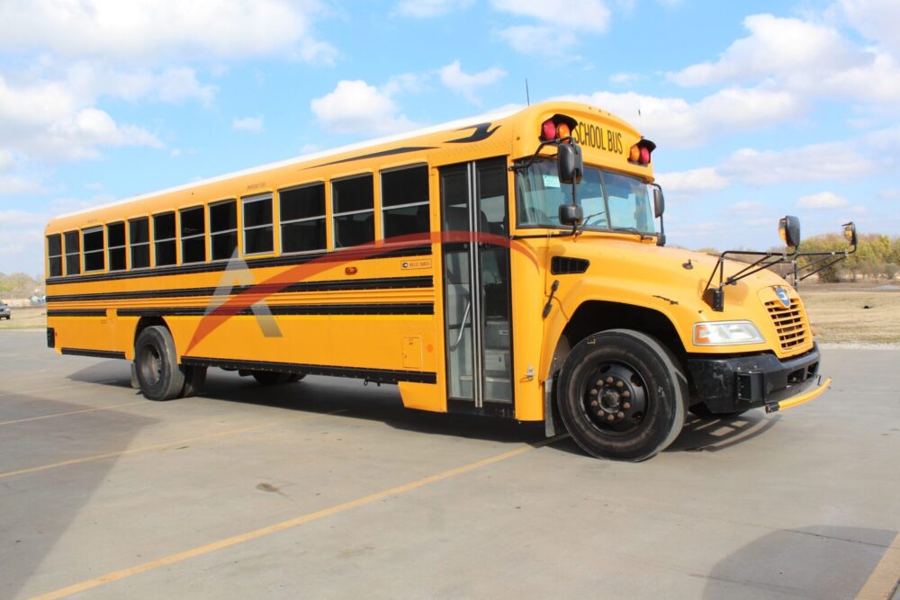 2016 Blue Bird Vision 71 Passenger - 3457