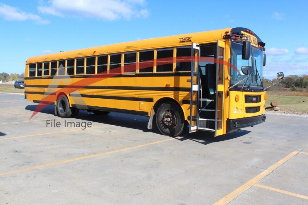 2018 Thomas Saf-T-Liner EFX 84 Passenger - LH6