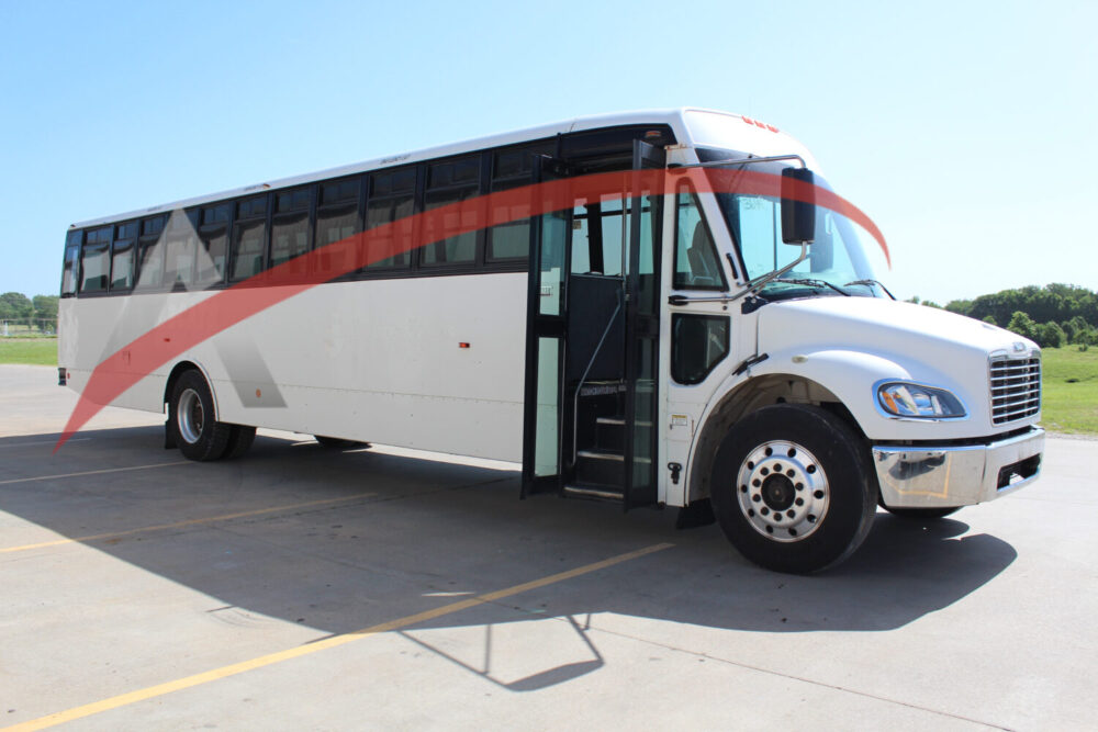 2015 Thomas Saf-T-Liner C2 44 Passenger - 3644