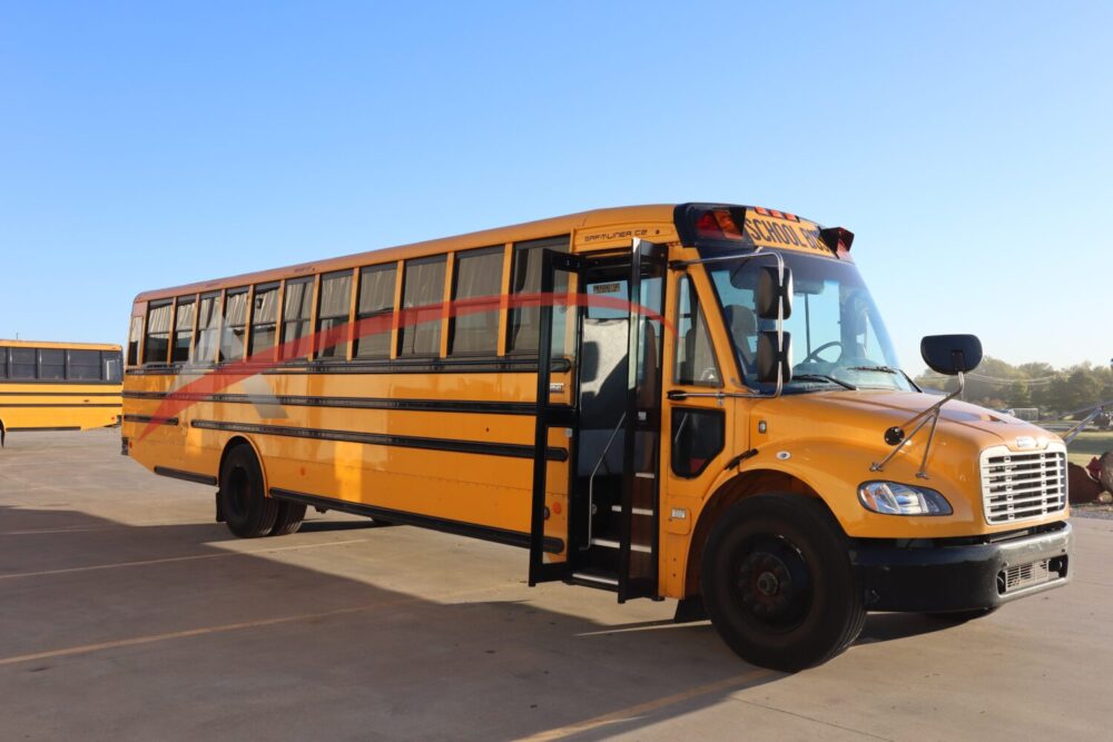 2021 Thomas Saf-T-Liner C2 77 Passenger - 3752