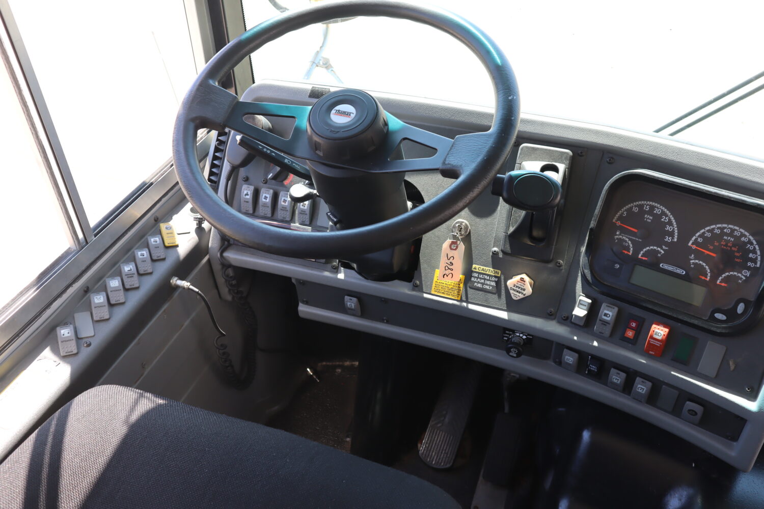 2019 Thomas Saf-T-Liner EFX 83 Passenger - 3865