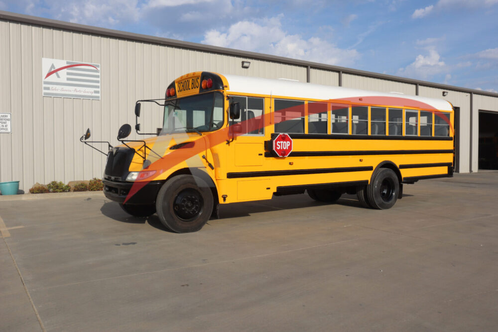 2018 International CE 47 Passenger - 3927