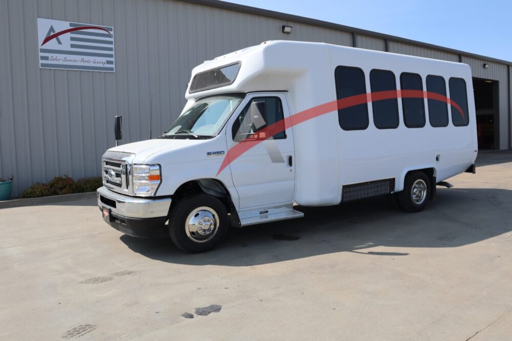 2024 American VIP 14 Passenger - 3830