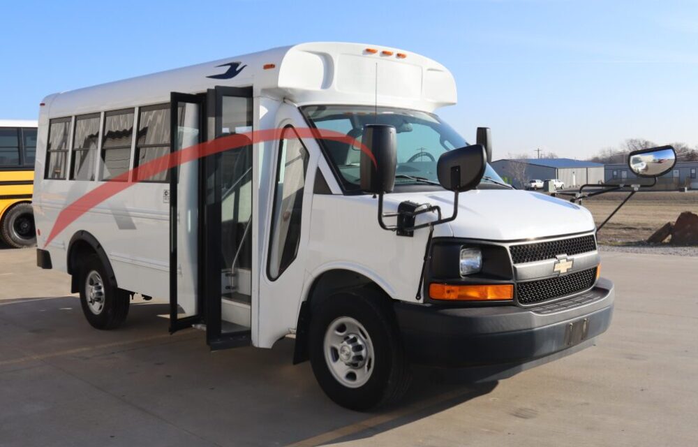 2017 Chevy Girardin 14 Passenger - 4090