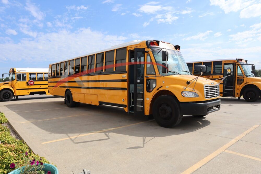 2020 Thomas Saf-T-Liner C2 77 Passenger - 4107