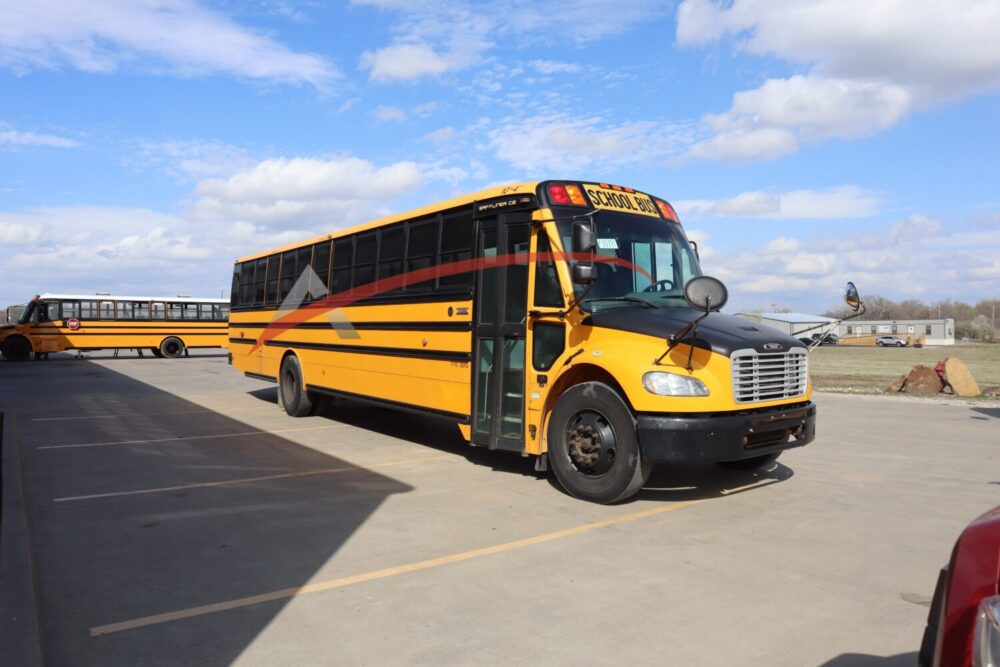 2017 Thomas Saf-T-Liner C2 77 Passenger - 4118