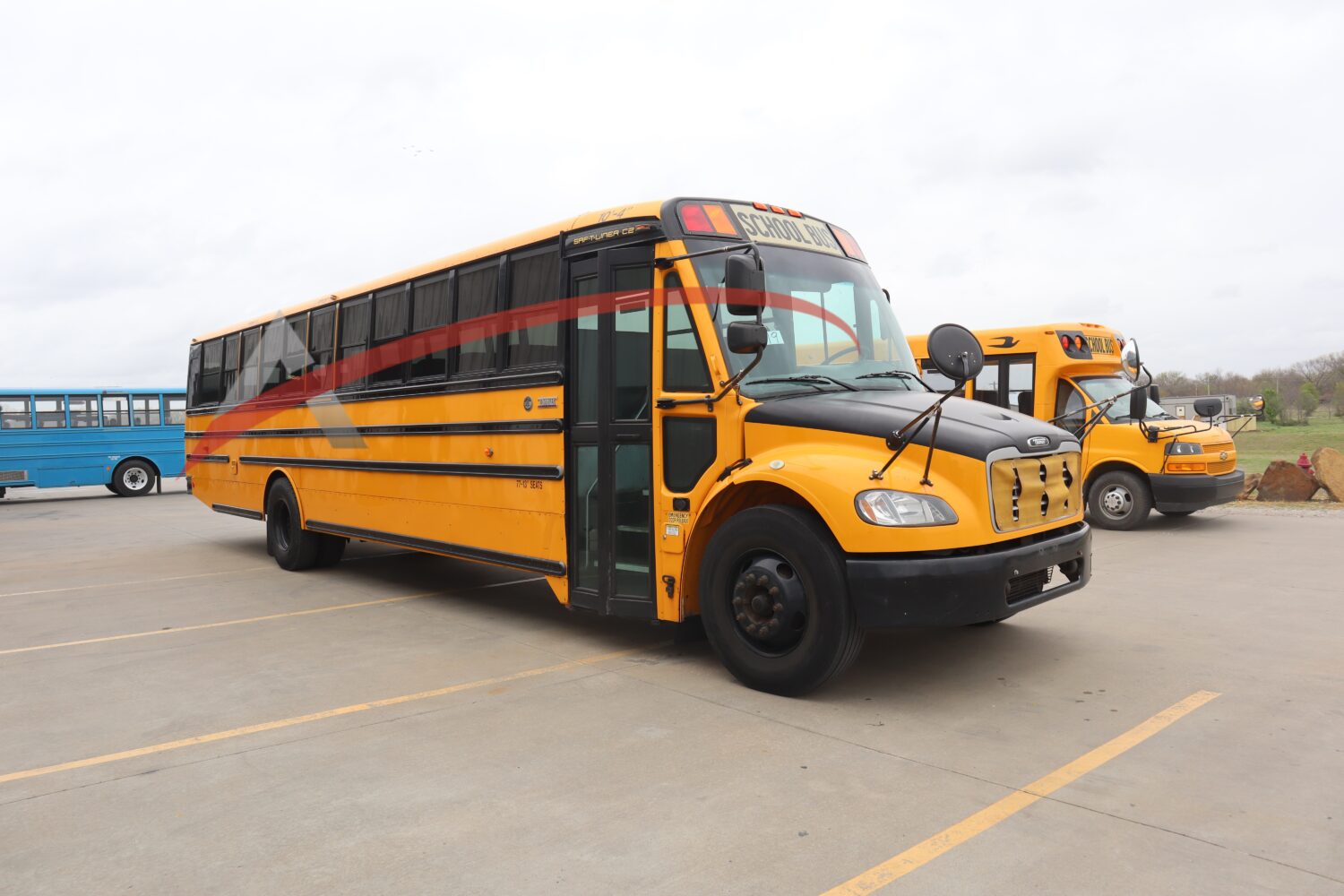 2017 Thomas Saf-T-Liner C2 77 Passenger - 4119