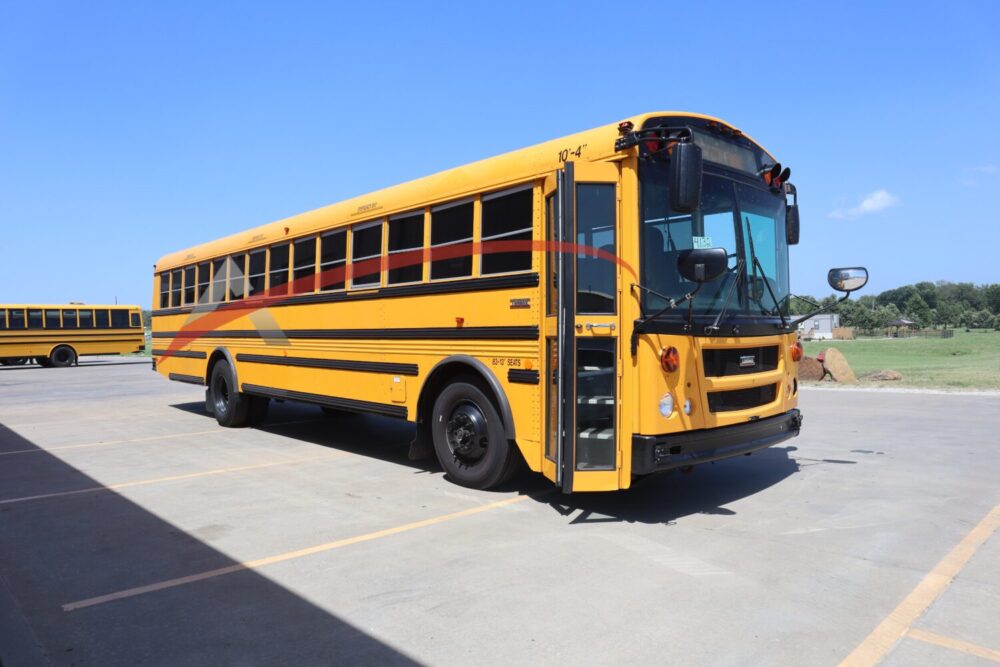 2020 Thomas Saf-T-Liner EFX 83 Passenger - 4132