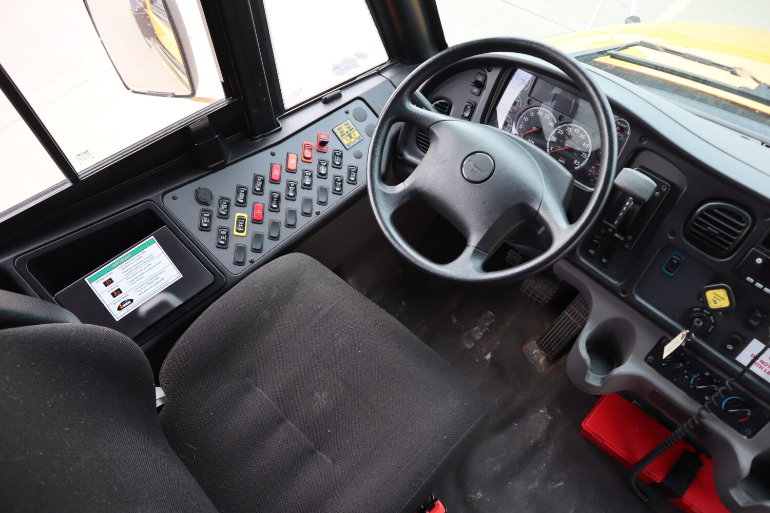 2022 Thomas Saf-T-Liner C2 20 Passenger + 2 Wheelchair Station - 4174