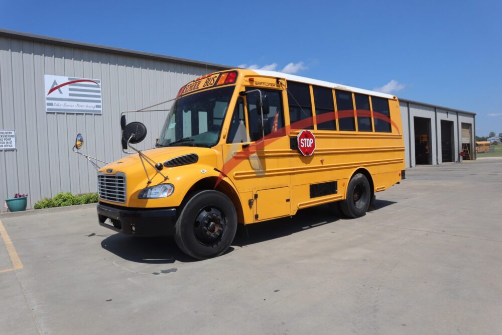 2018 Thomas Saf-T-Liner C2 35 Passenger - 4227