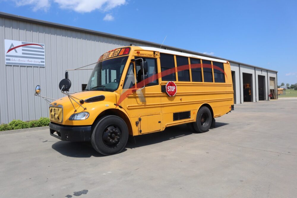 2018 Thomas Saf-T-Liner C2 35 Passenger - 4228