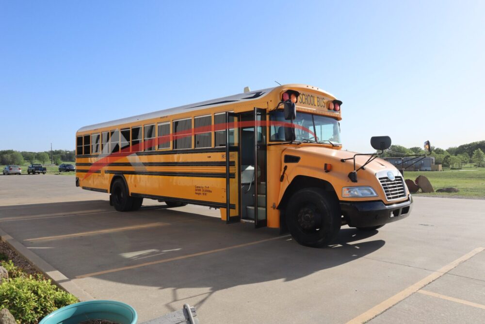 2015 Blue Bird Vision 71 Passenger - 4259