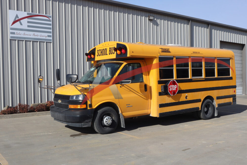 2022 Chevy Minotour 30 Passenger - 4287