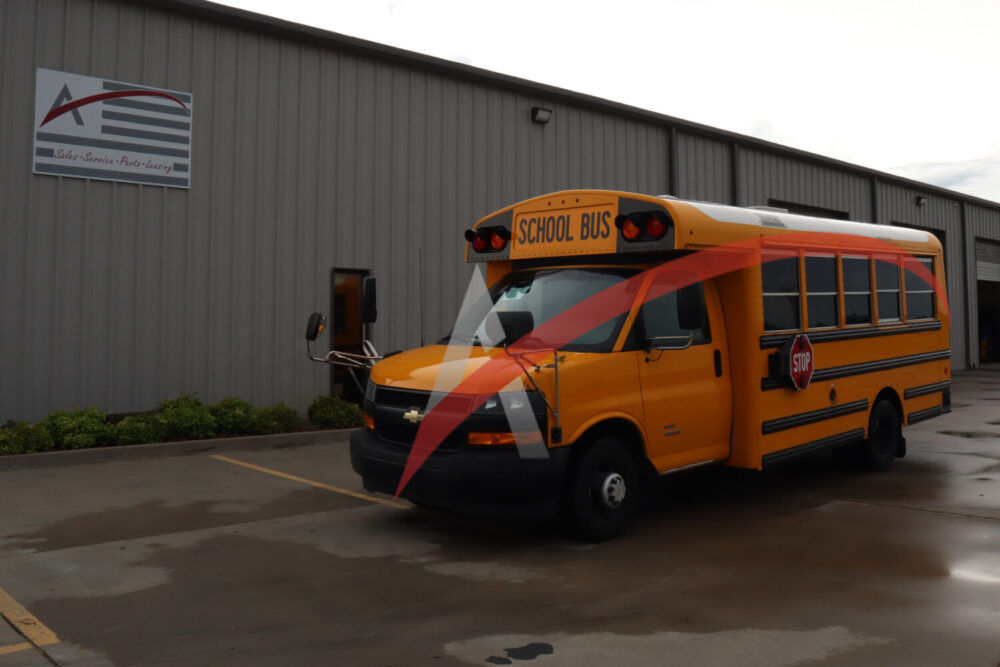 2020 Chevy Minotour 30 Passenger - 4183