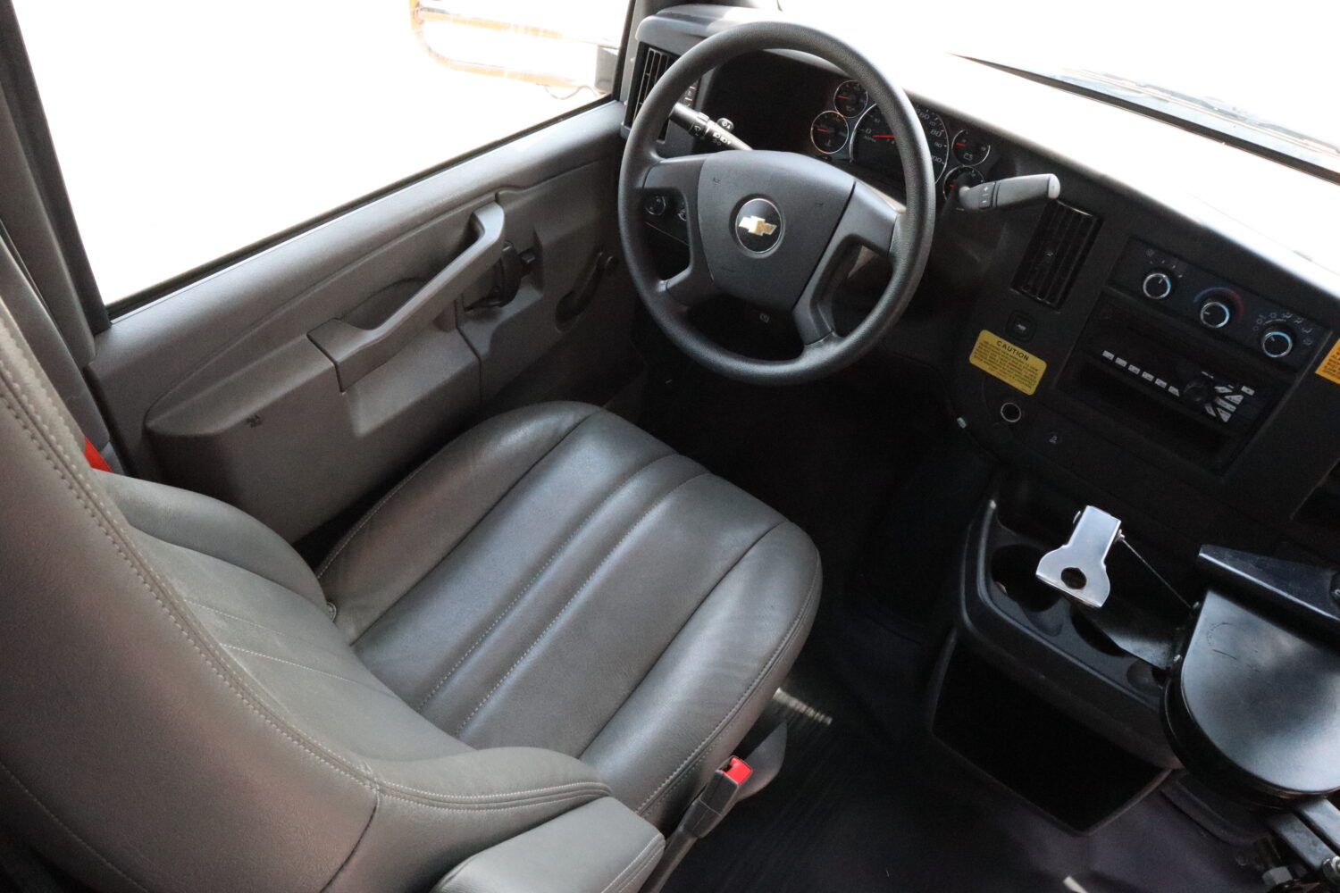 2020 Chevy Minotour 30 Passenger - 4186