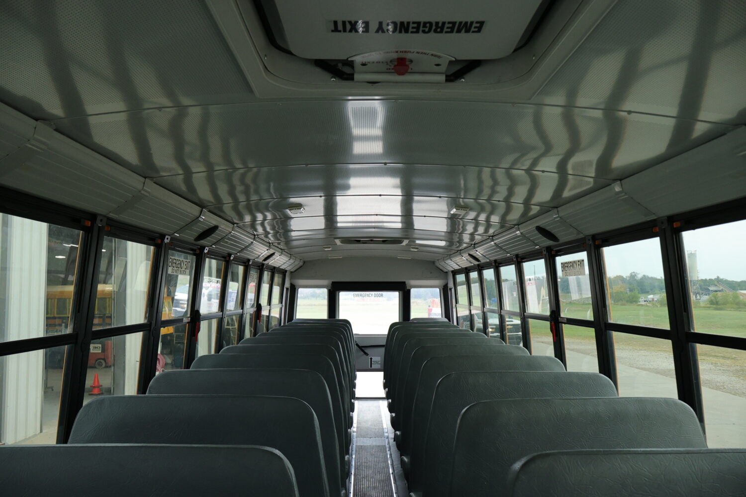 2022 Thomas Saf-T-Liner C2 77 Passenger - 4391