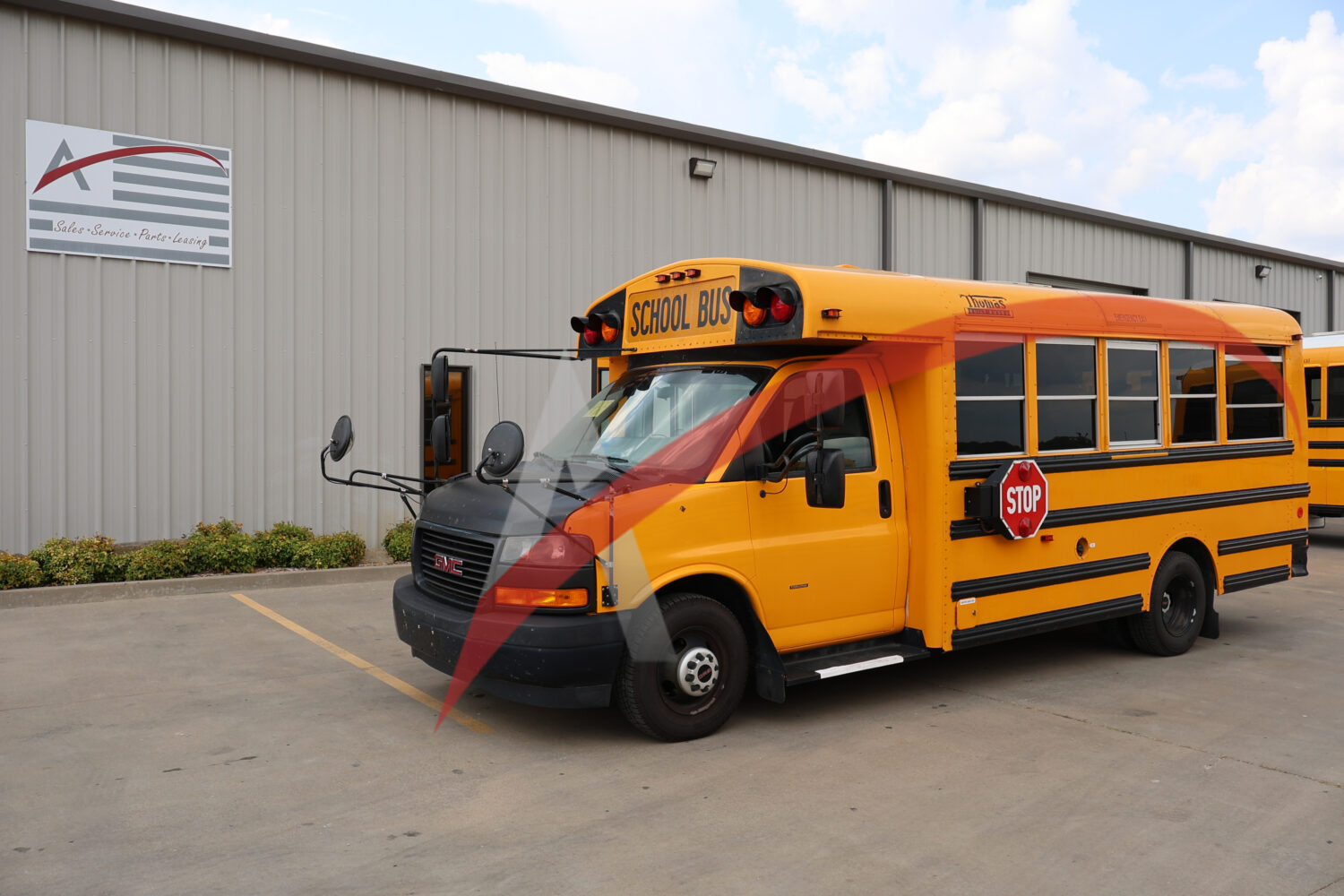 2018 GMC Minotour 12 Passenger + 2 WC- 4423