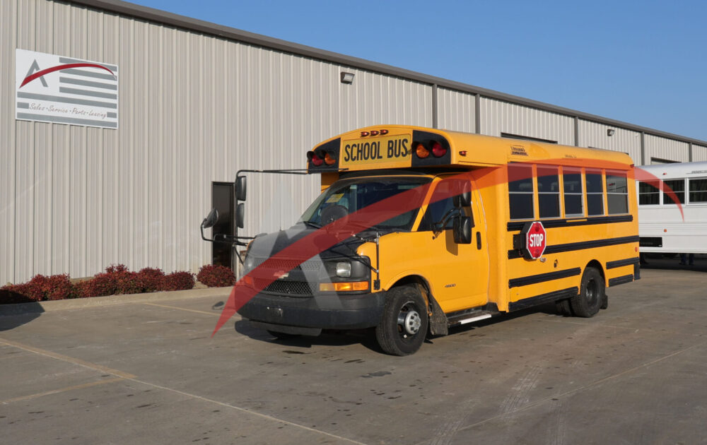 2016 GMC Minotour 29 Passenger - 4416