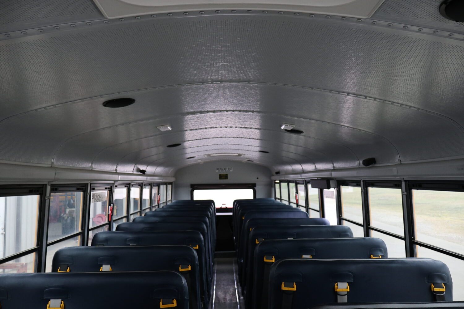 2023 Thomas Saf-T-Liner HDX 84 Passenger - 4547