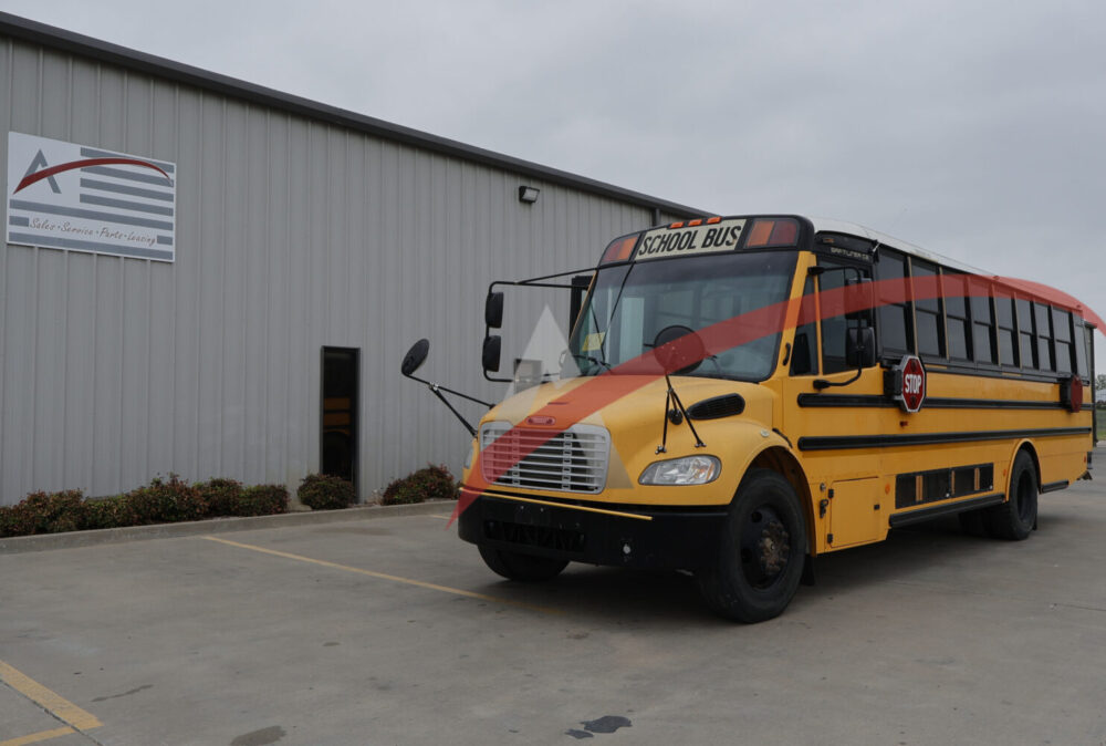 2014 Thomas Saf-T-Liner C2 53 Size