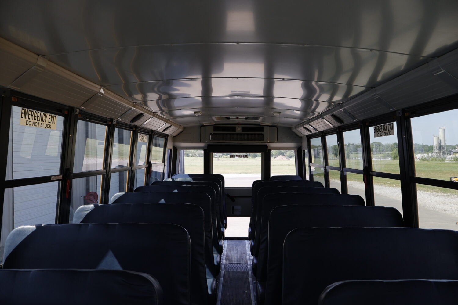 2014 Thomas Saf-T-Liner C2 53 Size